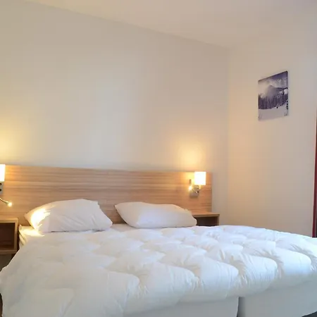 アパート Spacious, Modern Apartment, Ten Minutes Walk From The Centre