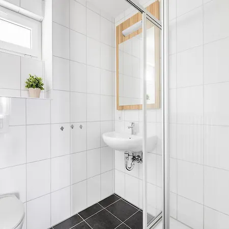 Spacious, Modern Apartment, Ten Minutes Walk From The Centre * ヴィンターベルク