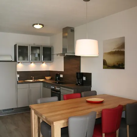 Апартаменты Spacious, Modern Apartment, Ten Minutes Walk From The Centre Винтерберг